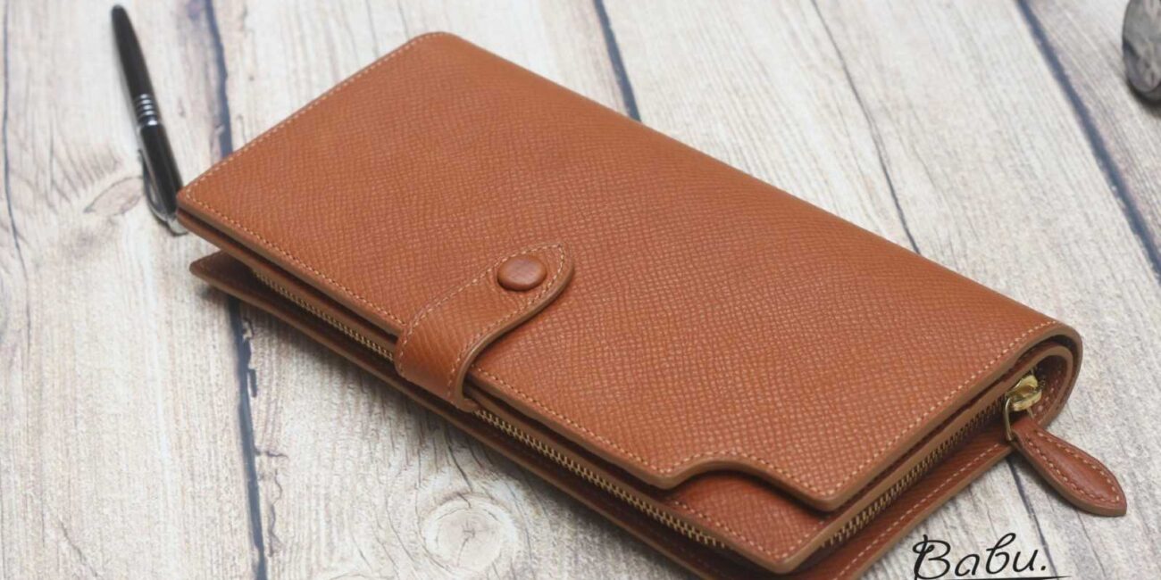 Easily distinguish real cowhide wallets for males from fake ones