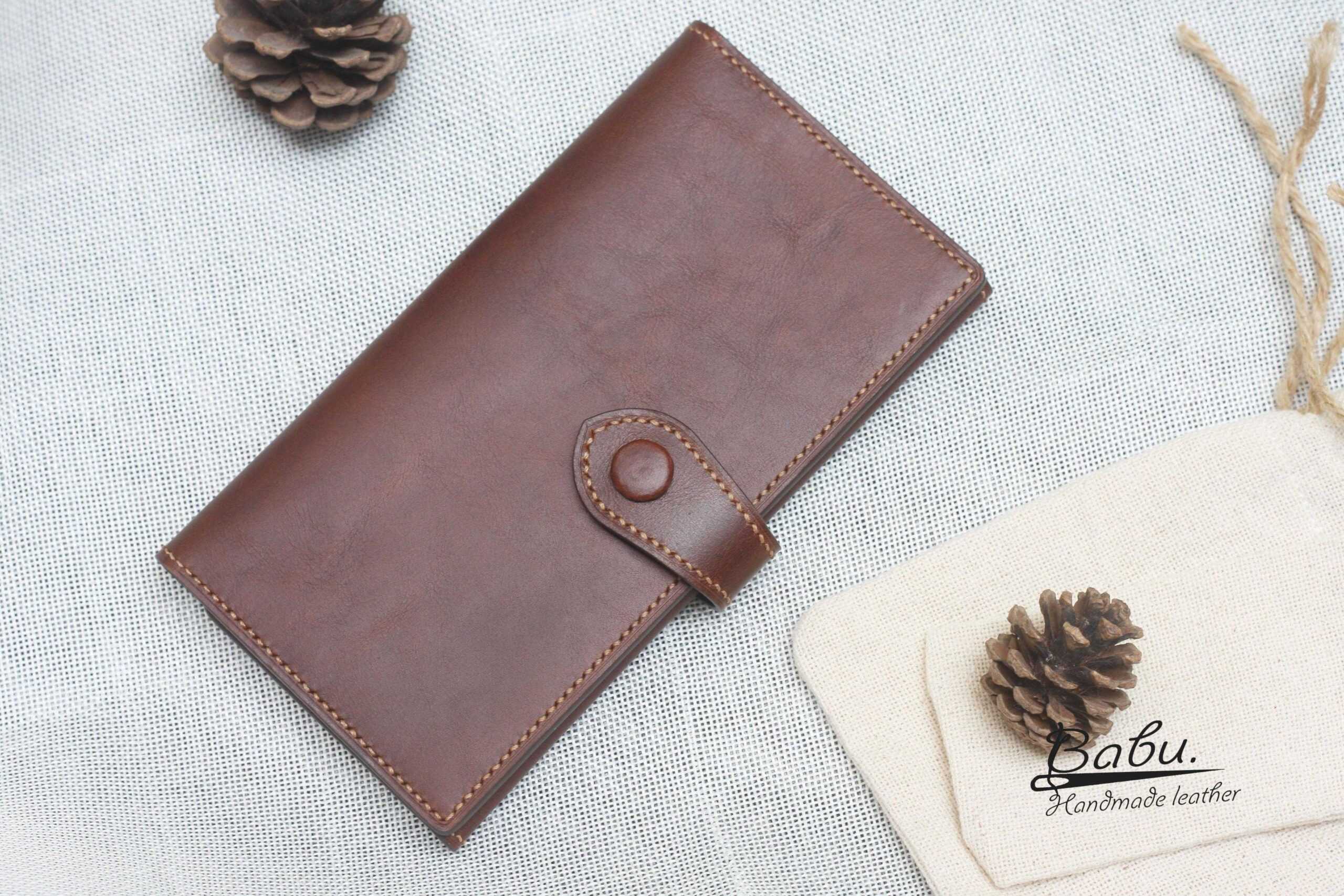 BIFOLD WALLET BLACK from pure pull-up Leather 100% handcrafted It