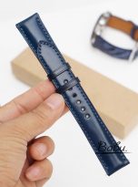 Shinki Hikaku Shell Cordovan leather watch strap in dark blue (2)