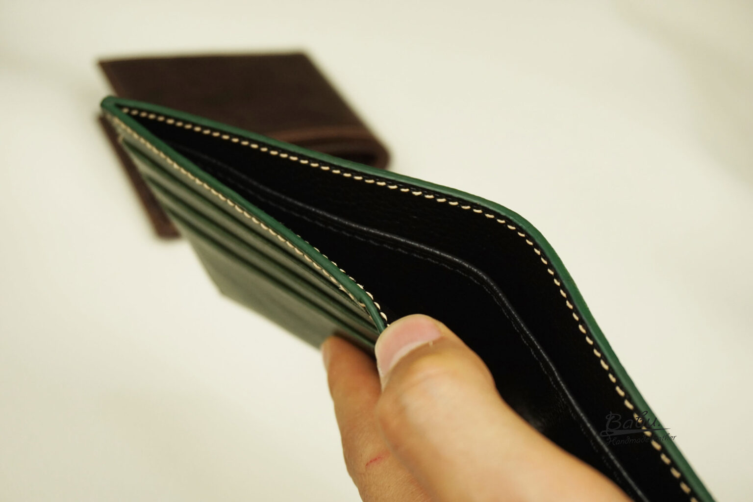 WALLET 11 IN MOSS GREEN EMBOSSED CALFSKIN