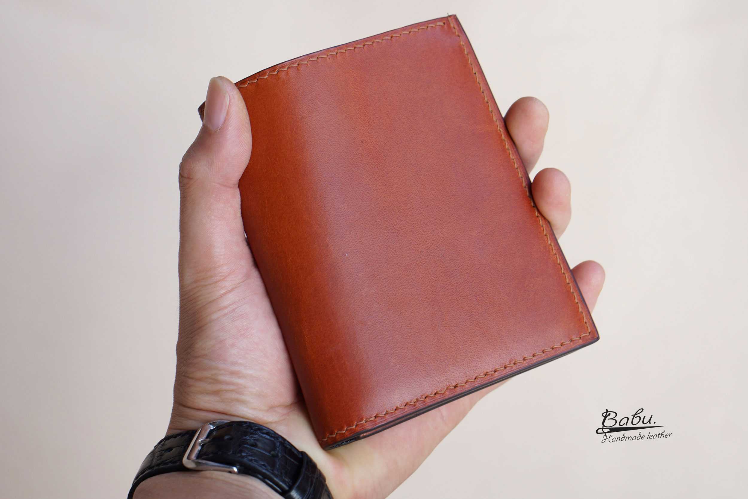 Bi-Fold Vachetta Leather Wallet – The Monogrammed Home