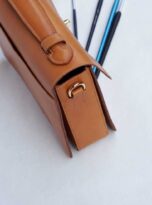 Tui da that deo cheo tai Ha Noi, tui da unisex cho nam va nu leather bag 8