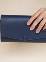 Vi da de Alran Sully, vi dai da de, vi da that o Ha Noi, Alran Sully leather wallet 2