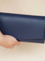 Vi da de Alran Sully, vi dai da de, vi da that o Ha Noi, Alran Sully leather wallet 7