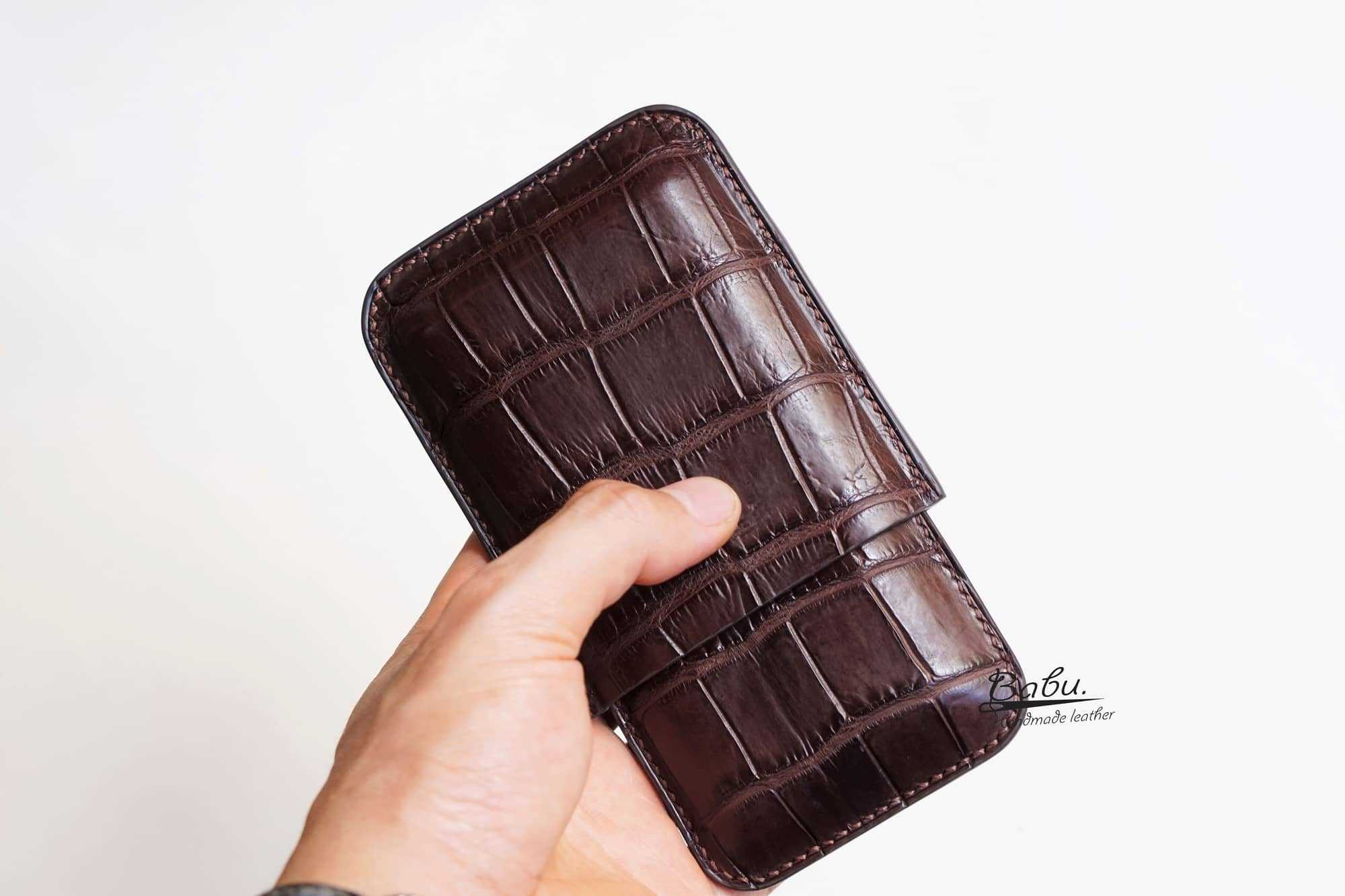 24 Leather Cigar Cases to Protect Your Precious Smokes - Groovy