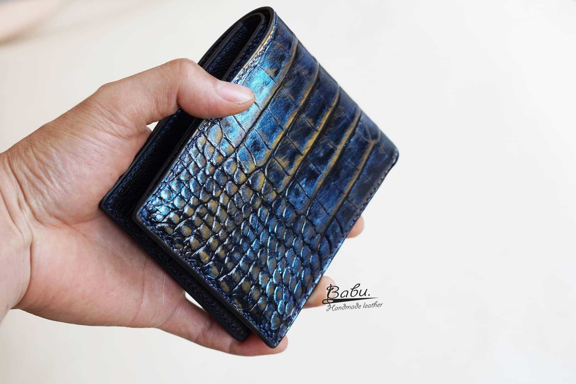 Handmade Alligator leather bifold wallet Patina style in Steel Blue