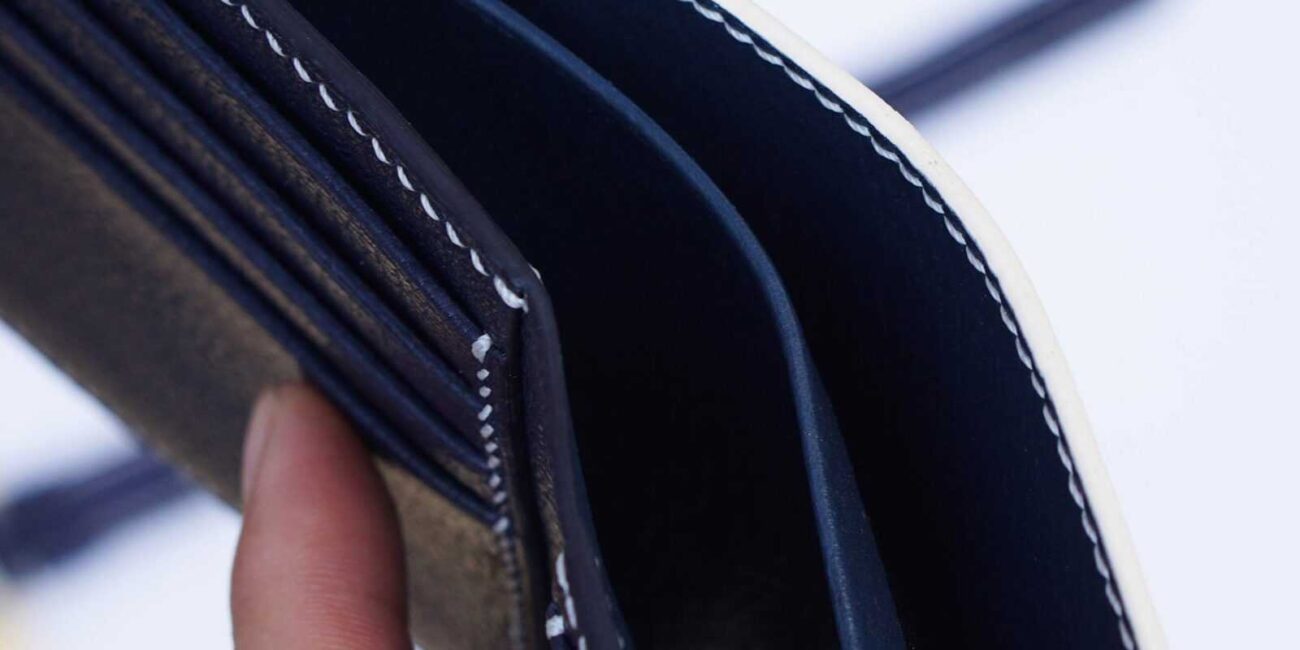 The Advantages of Men’s Large Leather Wallets