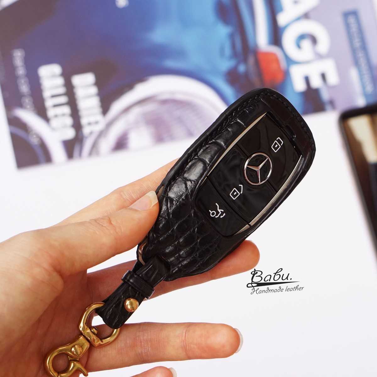 https://babuhandmadeleather.com/wp-content/uploads/2022/11/Mercedes-Benz-Key-Leather-Fob-Cover-1.jpg