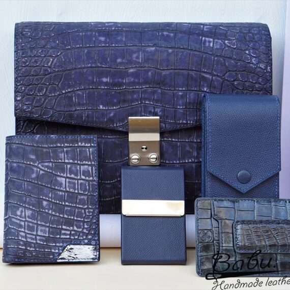 How to maintain alligator leather wallets