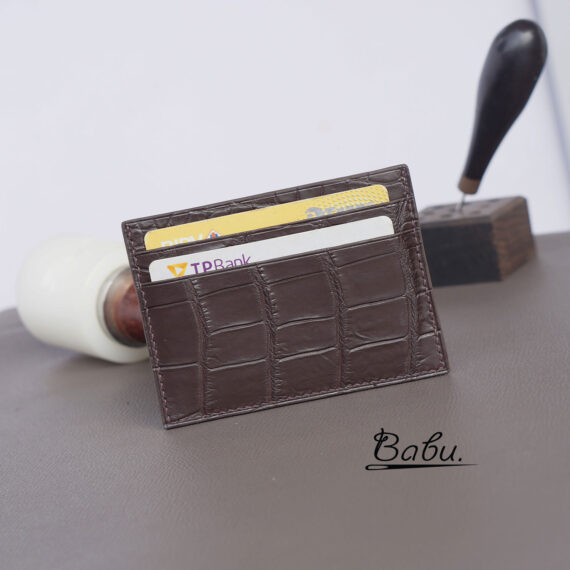 Alligator Leather Card Holder: The Ultimate Blend of Luxury and Practicality